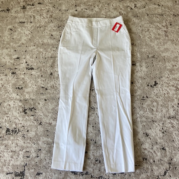 NWT Spanx On-the-Go Kick Flare Pant - Classic White pull on flare leg - Picture 12 of 15